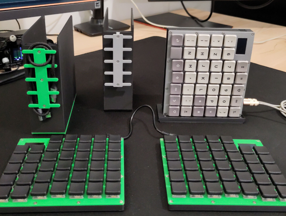/frku/snappy-public-qwerty-inward/media/branch/main/assets/renders/snappy.png